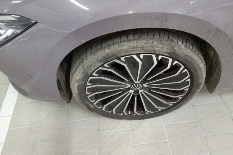 Used Volkswagen Passat 2025 Pro 380TSI Dragon Supreme Edition Left Front Wheel Hub