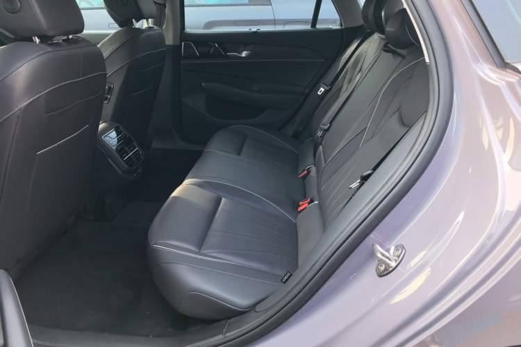 Used Volkswagen Passat 2025 Pro 380TSI Dragon Supreme Edition Left Rear Seat