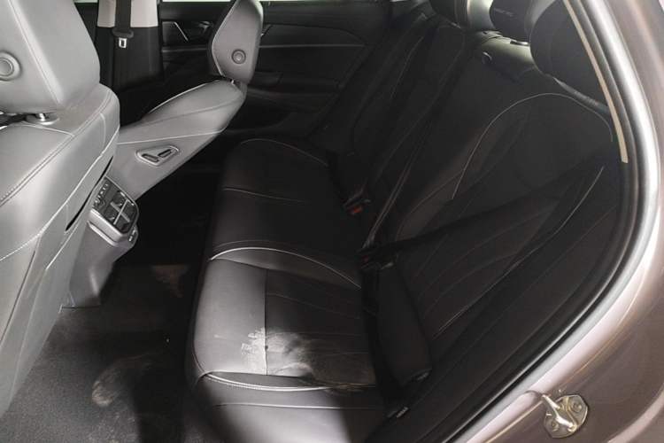 Used Volkswagen Passat 2025 Pro 380TSI Dragon Supreme Edition Left Rear Seat