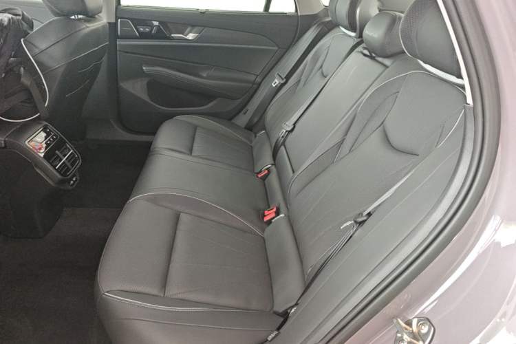 Used Volkswagen Passat 2025 Pro 380TSI Dragon Supreme Edition Left Rear Seat