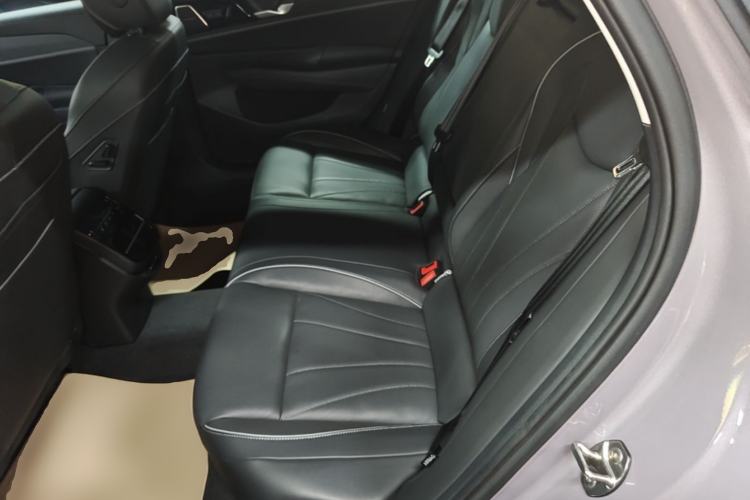Used Volkswagen Passat 2025 Pro 380TSI Dragon Supreme Edition Left Rear Seat
