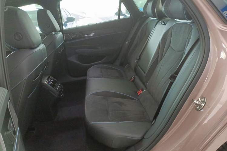 Used Volkswagen Passat 2025 Pro 380TSI Starry Dragon Luxury Edition Left Rear Seat