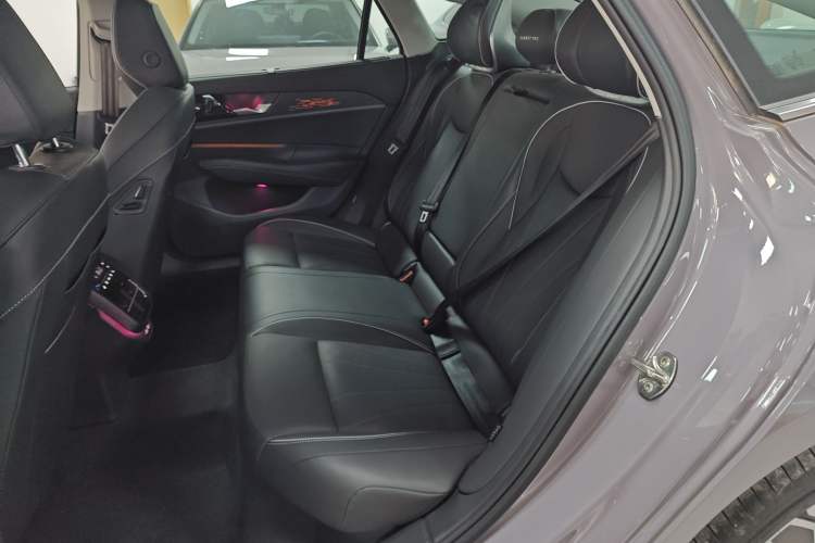 Used Volkswagen Passat 2025 Pro 380TSI Dragon Supreme Edition Left Rear Seat