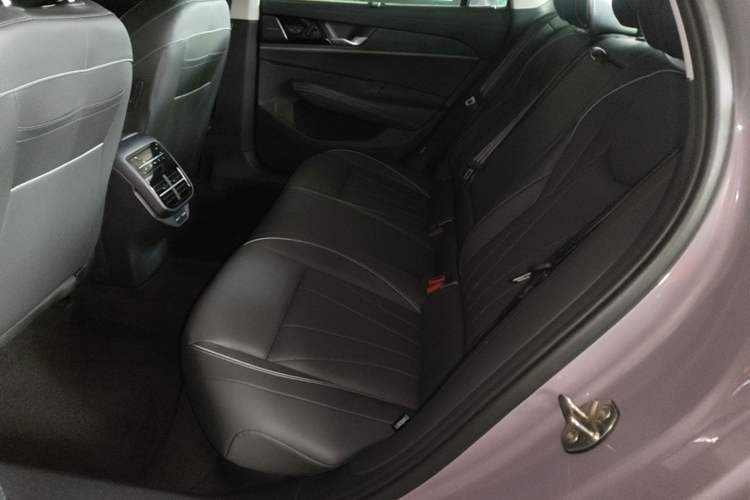 Used Volkswagen Passat 2025 Pro 380TSI Dragon Supreme Edition Left Rear Seat