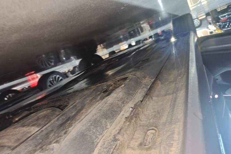 Used Volkswagen Passat 2025 Pro 380TSI Dragon Supreme Edition Left Side Sill