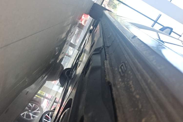 Used Volkswagen Passat 2025 Pro 380TSI Dragon Supreme Edition Left Side Sill