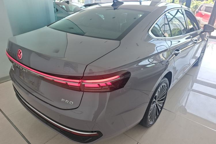 Used Volkswagen Passat 2025 Pro 380TSI Dragon Supreme Edition Rear Right 45 Deg
