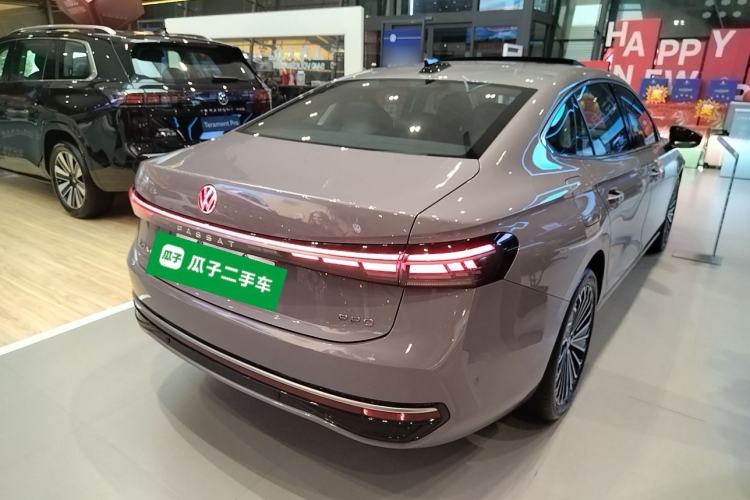 Used Volkswagen Passat 2025 Pro 380TSI Dragon Supreme Edition Rear Right 45 Deg