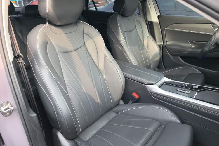 Used Volkswagen Passat 2025 Pro 380TSI Dragon Supreme Edition Right Front Seat