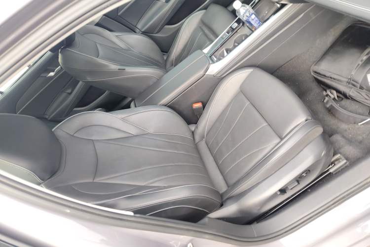 Used Volkswagen Passat 2025 Pro 380TSI Dragon Supreme Edition Right Front Seat