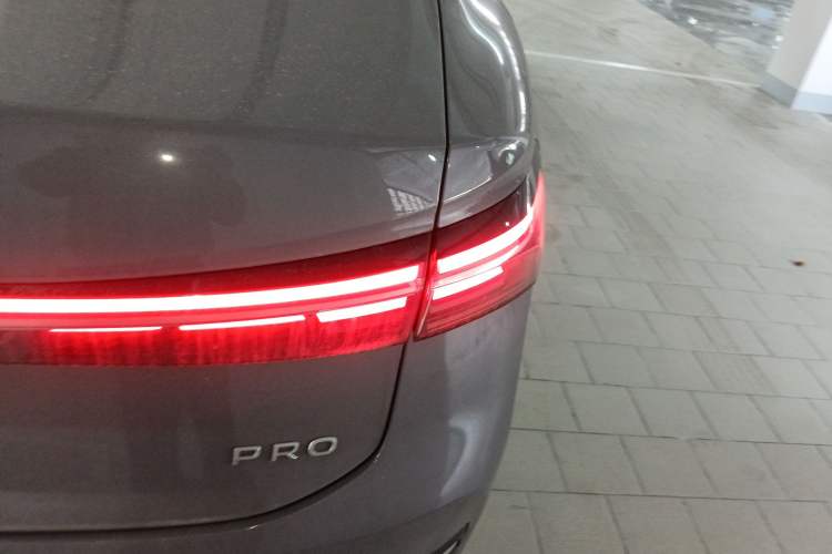 Used Volkswagen Passat 2025 Pro 380TSI Dragon Supreme Edition Right Rear Taillight