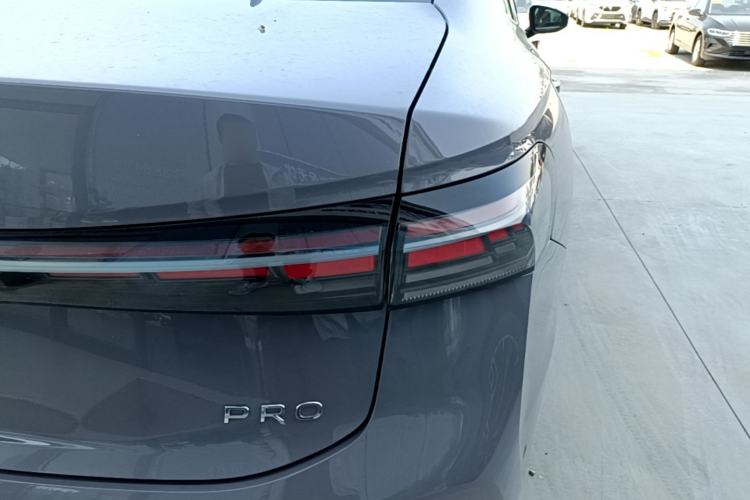 Used Volkswagen Passat 2025 Pro 380TSI Dragon Supreme Edition Right Rear Taillight