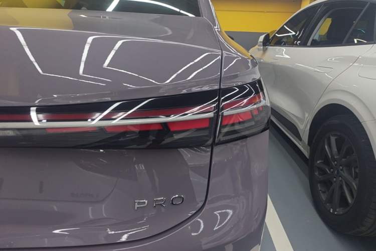 Used Volkswagen Passat 2025 Pro 380TSI Dragon Supreme Edition Right Rear Taillight