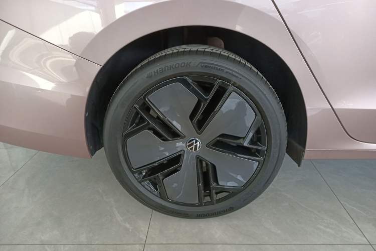 Used Volkswagen Passat 2025 Pro 380TSI Starry Dragon Luxury Edition Right Rear Wheel Hub