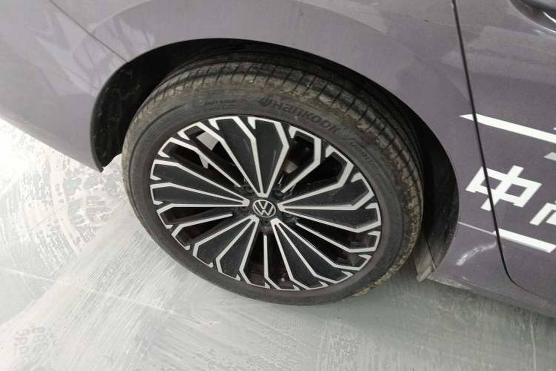 Used Volkswagen Passat 2025 Pro 380TSI Dragon Supreme Edition Right Rear Wheel Hub