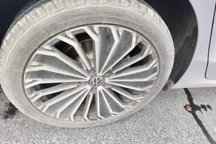 Used Volkswagen Passat 2025 Pro 380TSI Dragon Supreme Edition Right Rear Wheel Hub
