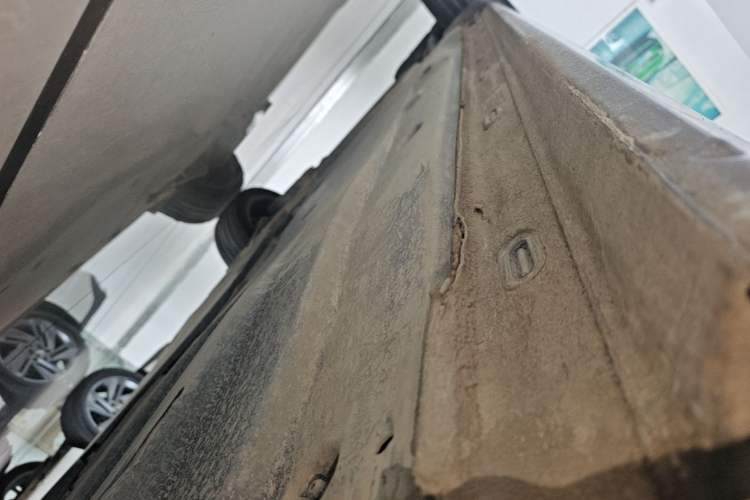 Used Volkswagen Passat 2025 Pro 380TSI Dragon Supreme Edition Right Side Sill
