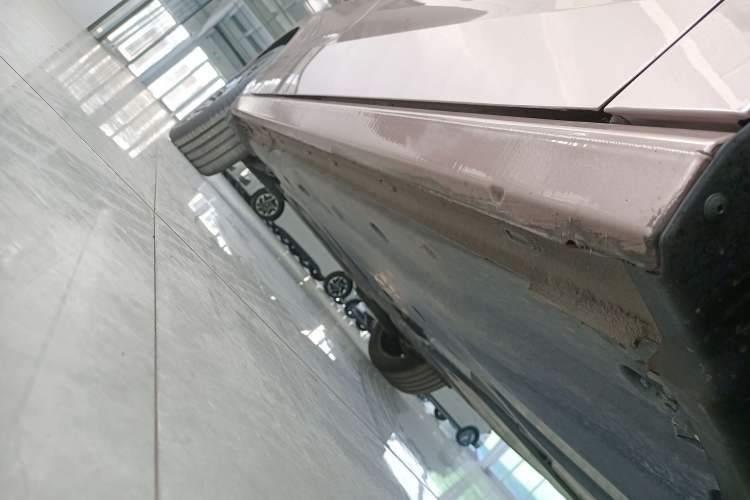 Used Volkswagen Passat 2025 Pro 380TSI Starry Dragon Luxury Edition Right Side Sill