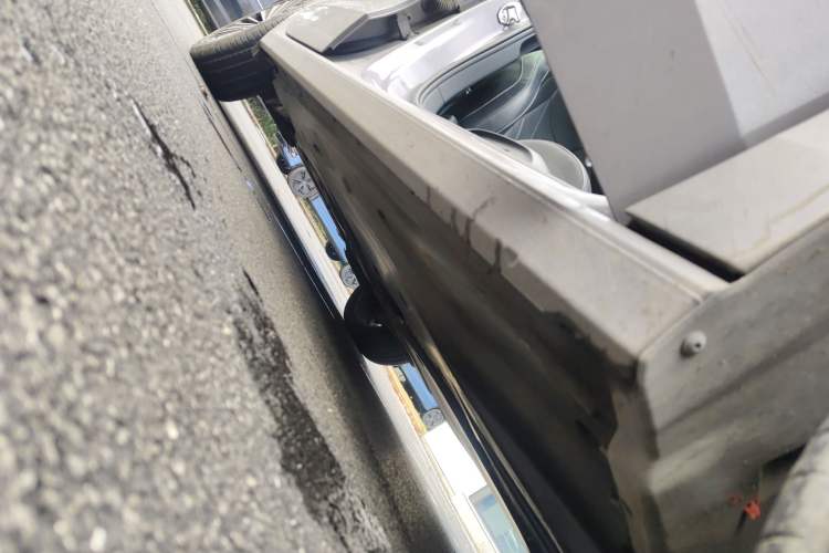 Used Volkswagen Passat 2025 Pro 380TSI Dragon Supreme Edition Right Side Sill