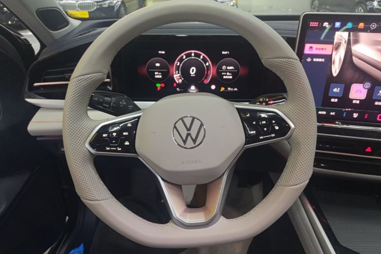Used Volkswagen Passat 2025 Pro 380TSI Dragon Supreme Edition Steering Wheel