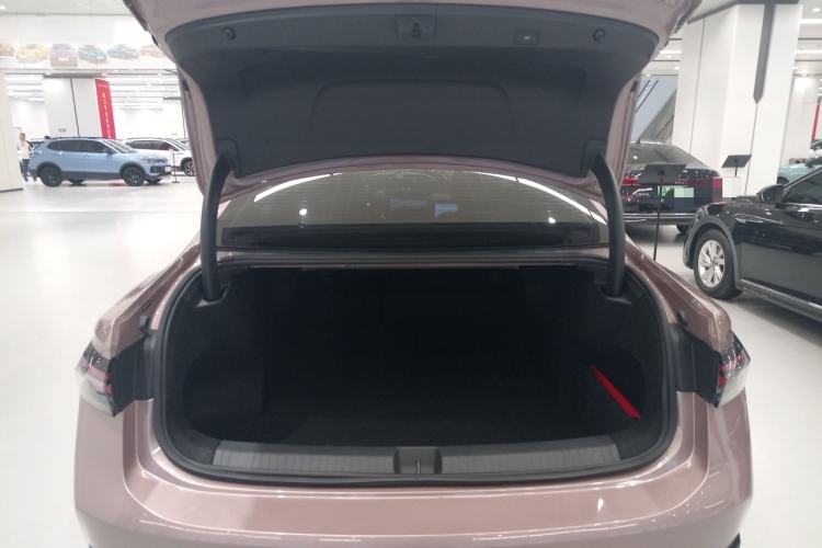 Used Volkswagen Passat 2025 Pro 380TSI Starry Dragon Luxury Edition Trunk