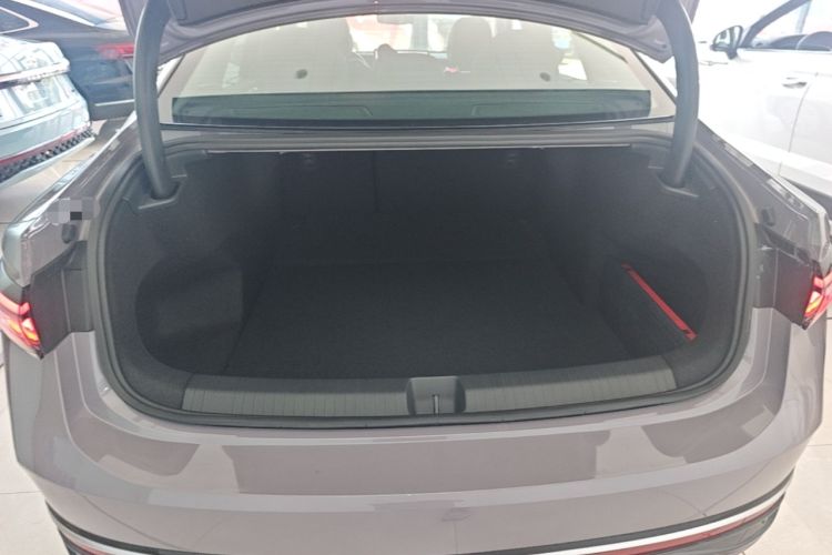 Used Volkswagen Passat 2025 Pro 380TSI Dragon Supreme Edition Trunk