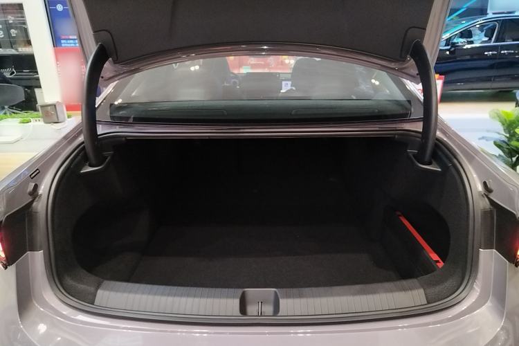 Used Volkswagen Passat 2025 Pro 380TSI Dragon Supreme Edition Trunk