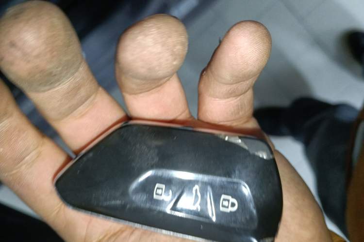 Used Volkswagen Passat 2025 Pro 380TSI Dragon Supreme Edition Vehicle Key