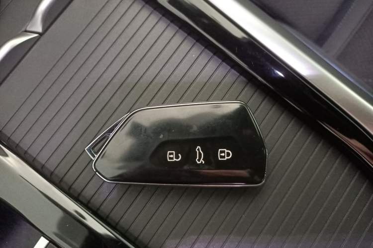 Used Volkswagen Passat 2025 Pro 380TSI Starry Dragon Luxury Edition Vehicle Key