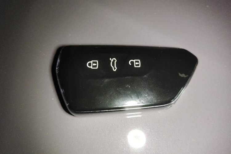 Used Volkswagen Passat 2025 Pro 380TSI Dragon Supreme Edition Vehicle Key