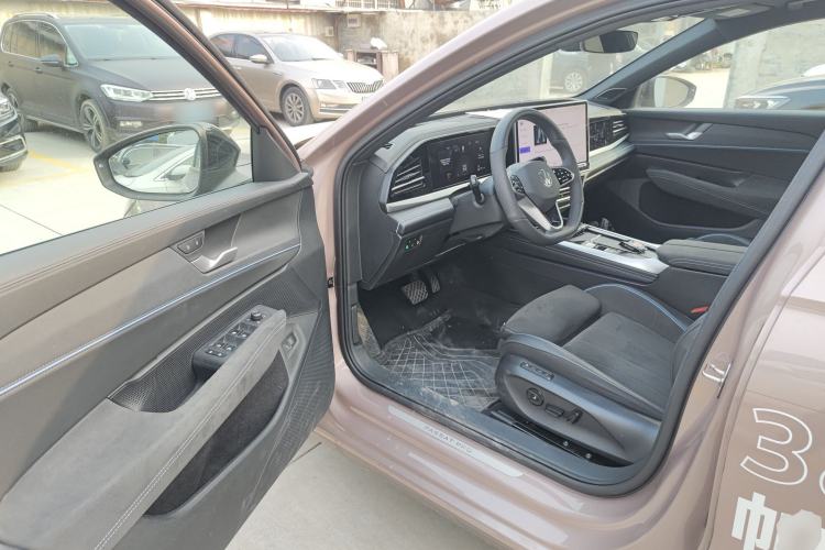 Used Volkswagen Passat 2025 Pro 380TSI Starry Dragon Luxury Edition Driver Seat