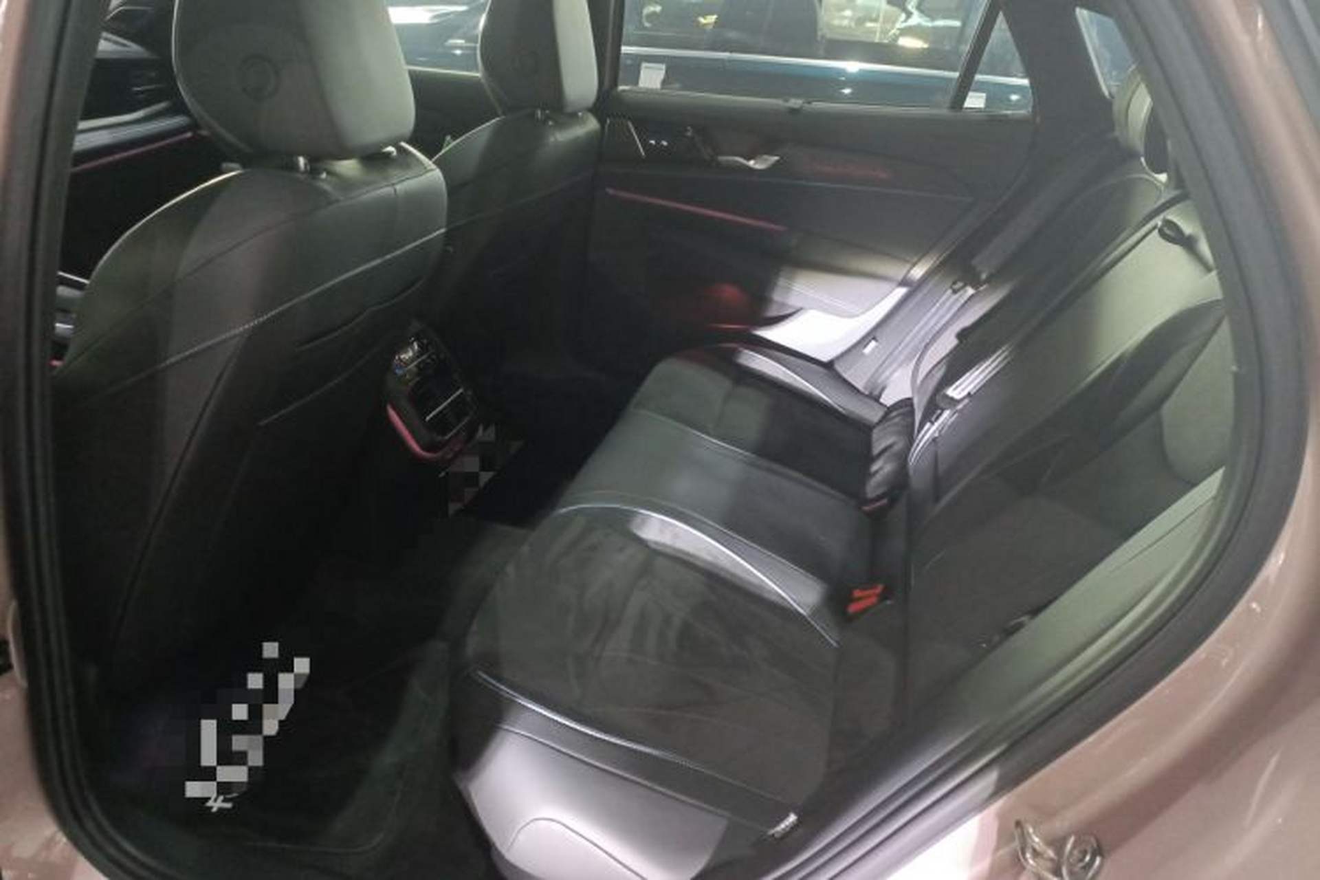 Used Volkswagen Passat 2025 Pro 380TSI Starry Dragon Luxury Edition Interior 4