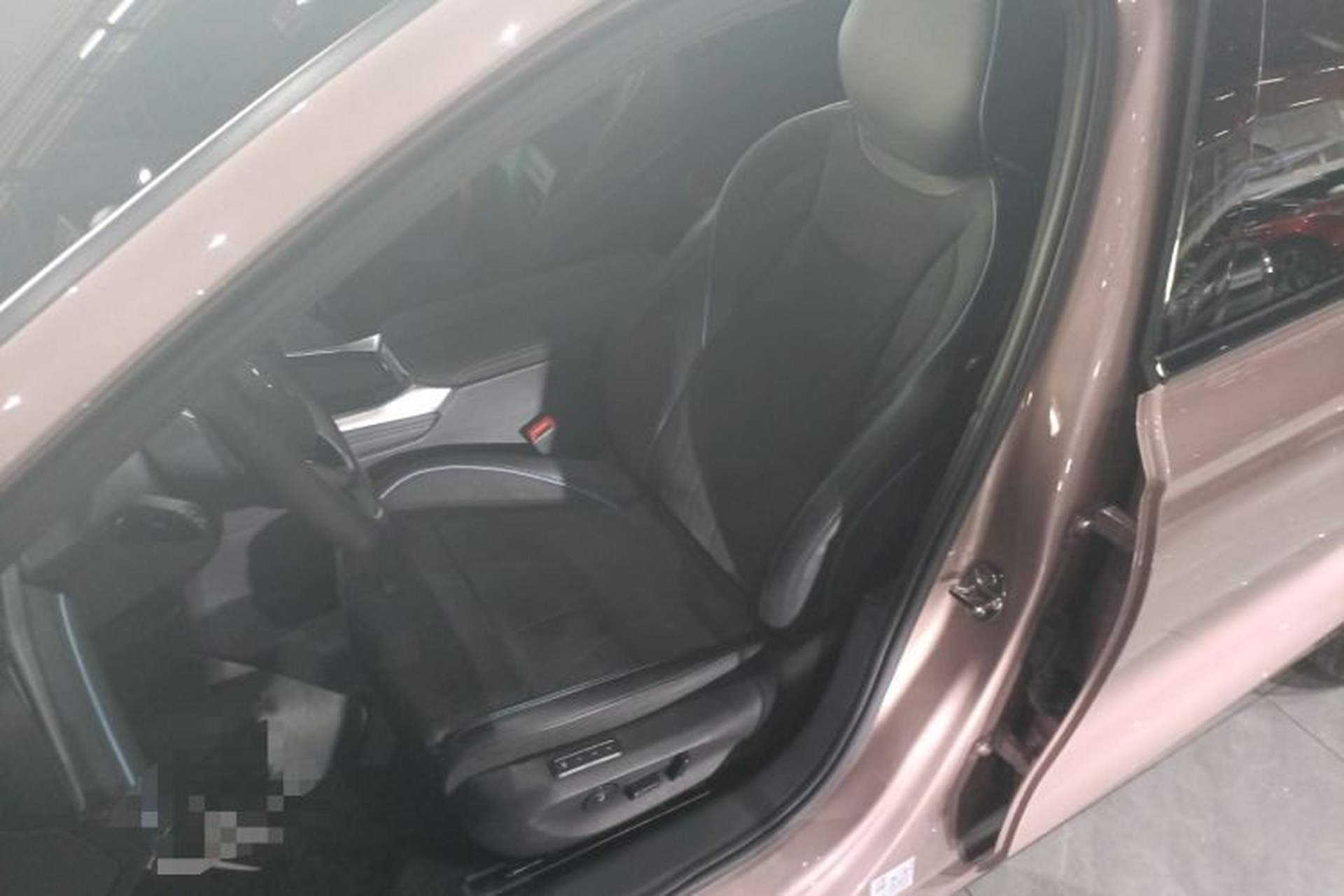 Used Volkswagen Passat 2025 Pro 380TSI Starry Dragon Luxury Edition Left Front Seat