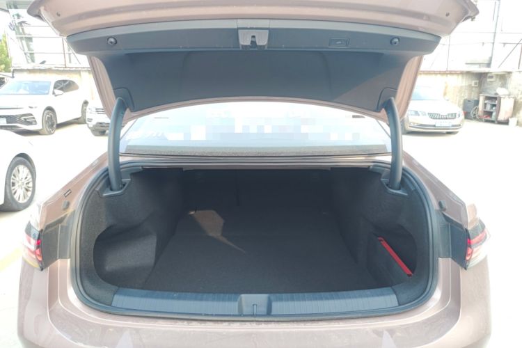 Used Volkswagen Passat 2025 Pro 380TSI Starry Dragon Luxury Edition Trunk