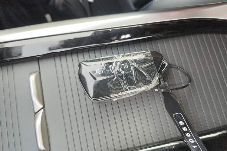 Used Volkswagen Passat 2025 Pro 380TSI Starry Dragon Luxury Edition Vehicle Key