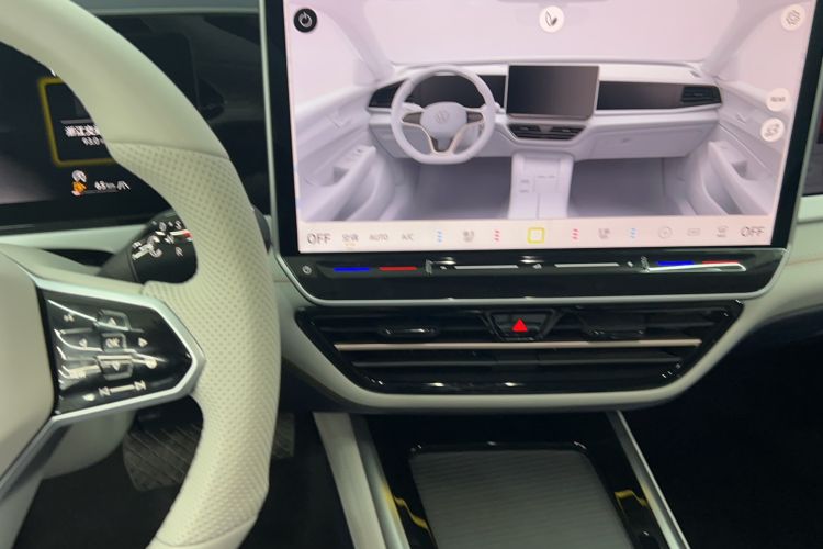 Used Volkswagen Passat 2025 Pro 380TSI Starry Dragon Luxury Edition Audio And AC Panel