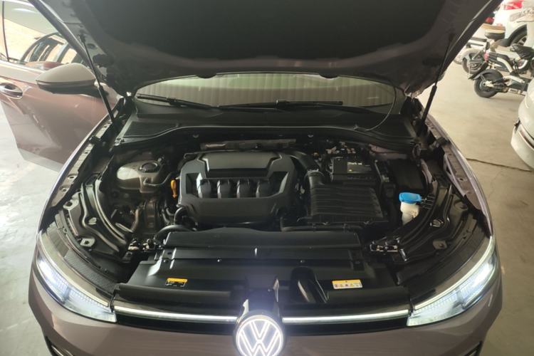Used Volkswagen Passat 2025 Pro 380TSI Dragon Supreme Edition Engine Bay
