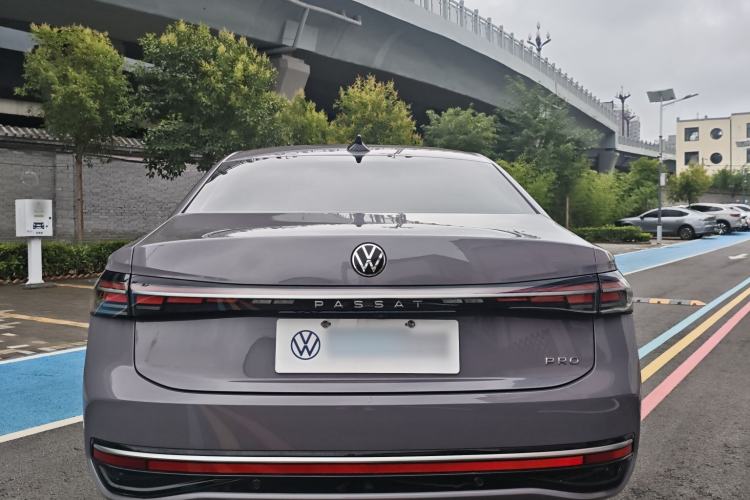 Used Volkswagen Passat 2025 Pro 380TSI Dragon Supreme Edition Exterior 3