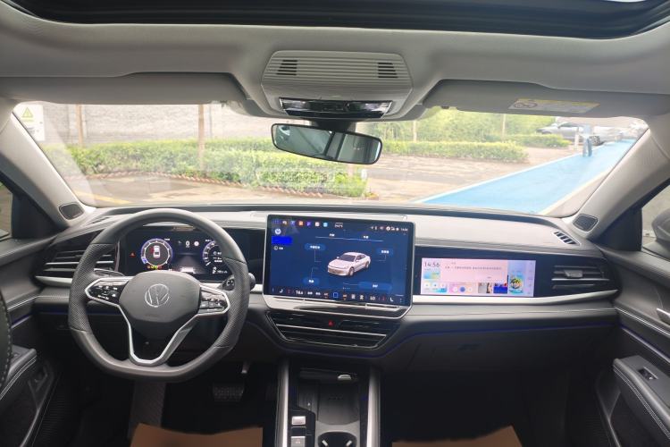Used Volkswagen Passat 2025 Pro 380TSI Dragon Supreme Edition Interior 1