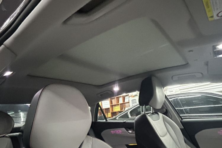 Used Volkswagen Passat 2025 Pro 380TSI Starry Dragon Luxury Edition Interior 1