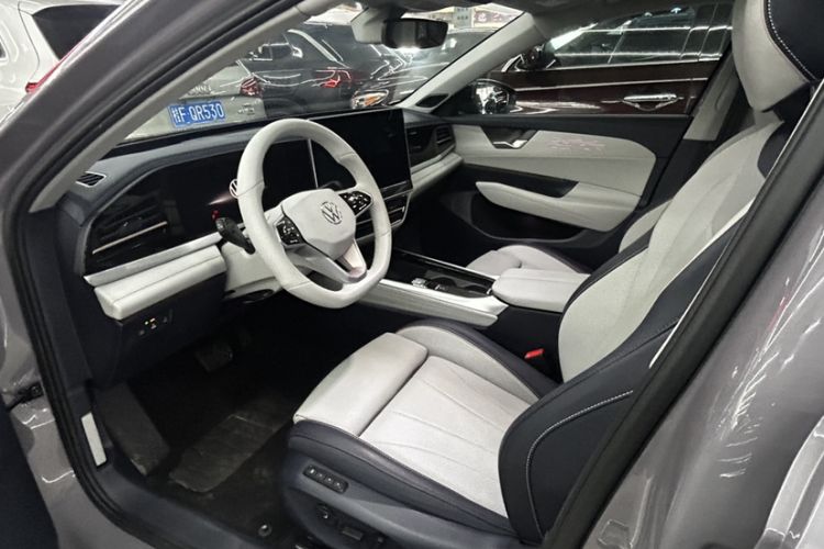 Used Volkswagen Passat 2025 Pro 380TSI Starry Dragon Luxury Edition Interior 4