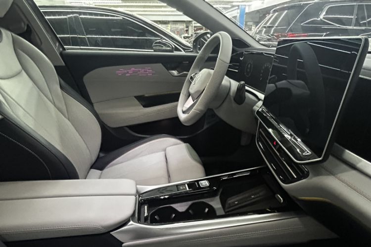 Used Volkswagen Passat 2025 Pro 380TSI Starry Dragon Luxury Edition Interior 7