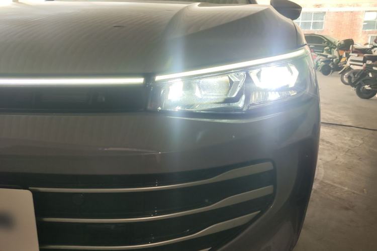 Used Volkswagen Passat 2025 Pro 380TSI Dragon Supreme Edition Left Front Headlight