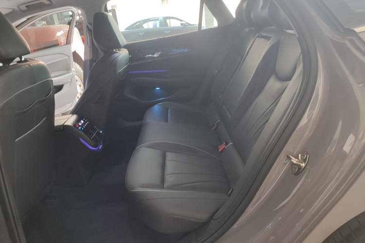 Used Volkswagen Passat 2025 Pro 380TSI Dragon Supreme Edition Left Rear Seat