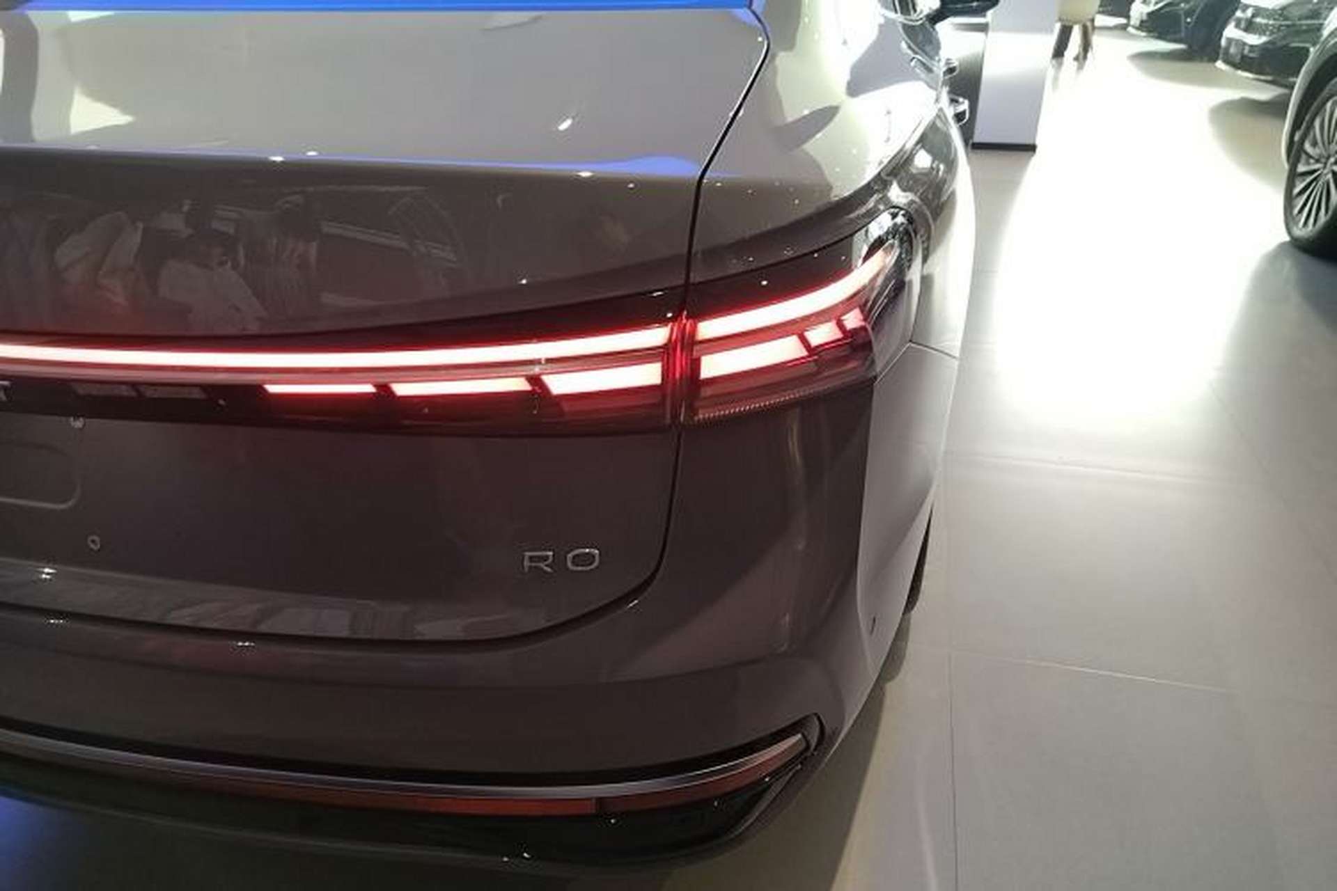 Used Volkswagen Passat 2025 Pro 380TSI Dragon Supreme Edition Right Rear Taillight