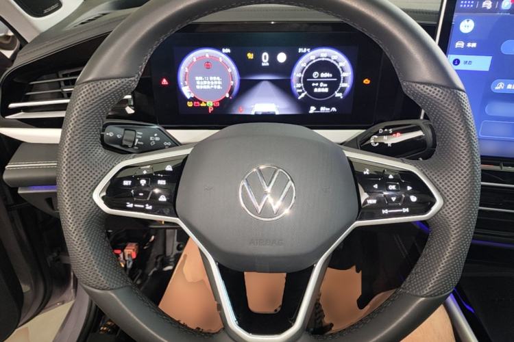 Used Volkswagen Passat 2025 Pro 380TSI Dragon Supreme Edition Steering Wheel