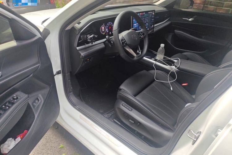 Used Volkswagen Passat 2025 Pro 380TSI Starry Dragon Edition Driver Seat