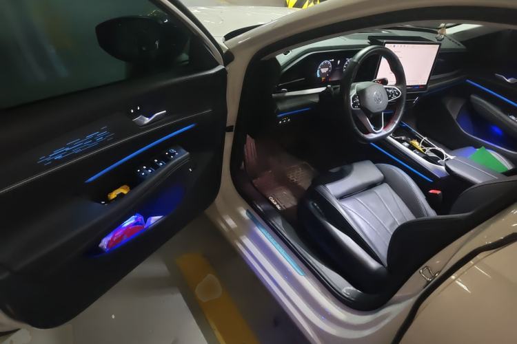 Used Volkswagen Passat 2025 Pro 380TSI Starry Dragon Edition Driver Seat