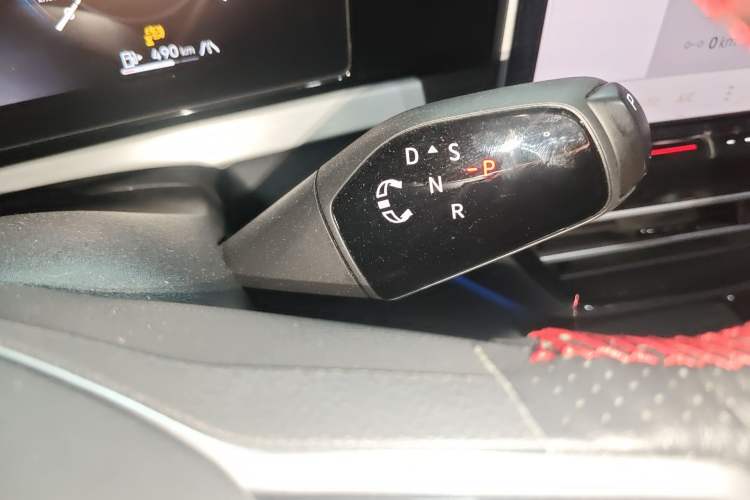 Used Volkswagen Passat 2025 Pro 380TSI Starry Dragon Edition Gear Lever