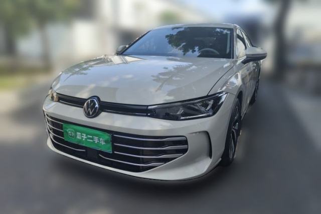 Używany Volkswagen Passat 2025 Pro 380TSI Dragon Glory Edition
